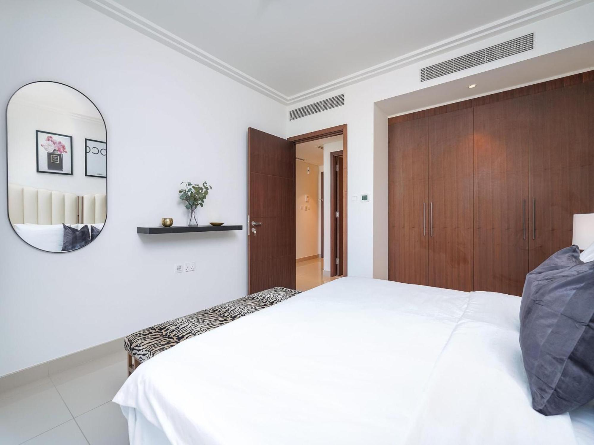 Luxurious Stylish Apartments Across Dubai Mall Burj Khalifa City Views Exterior foto